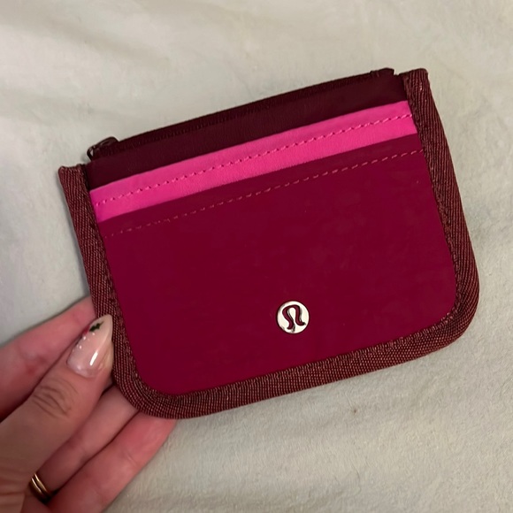 lululemon athletica Accessories - Lululemon true identity case